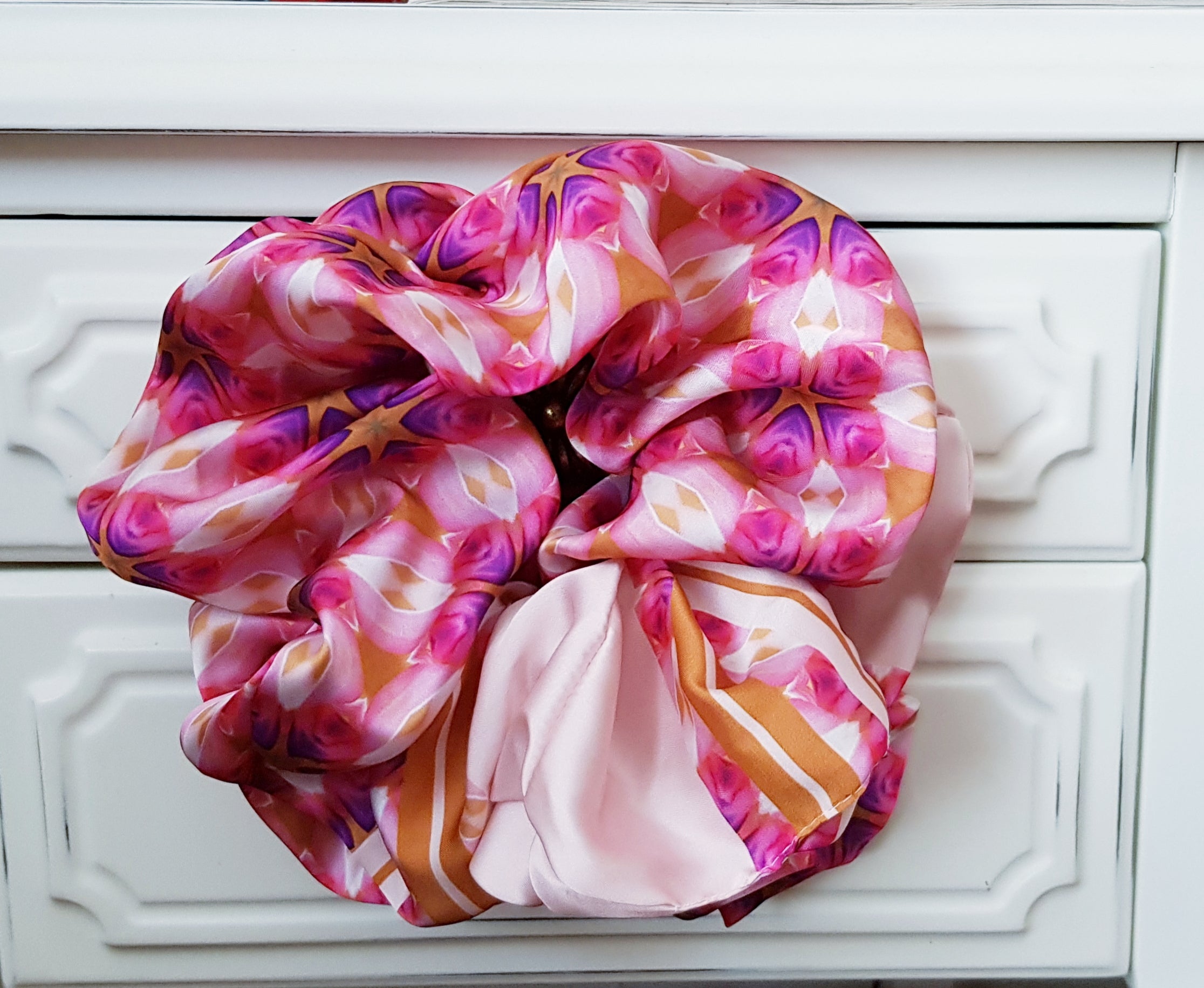 Maxi Scrunchie Pétalos y Estrella A