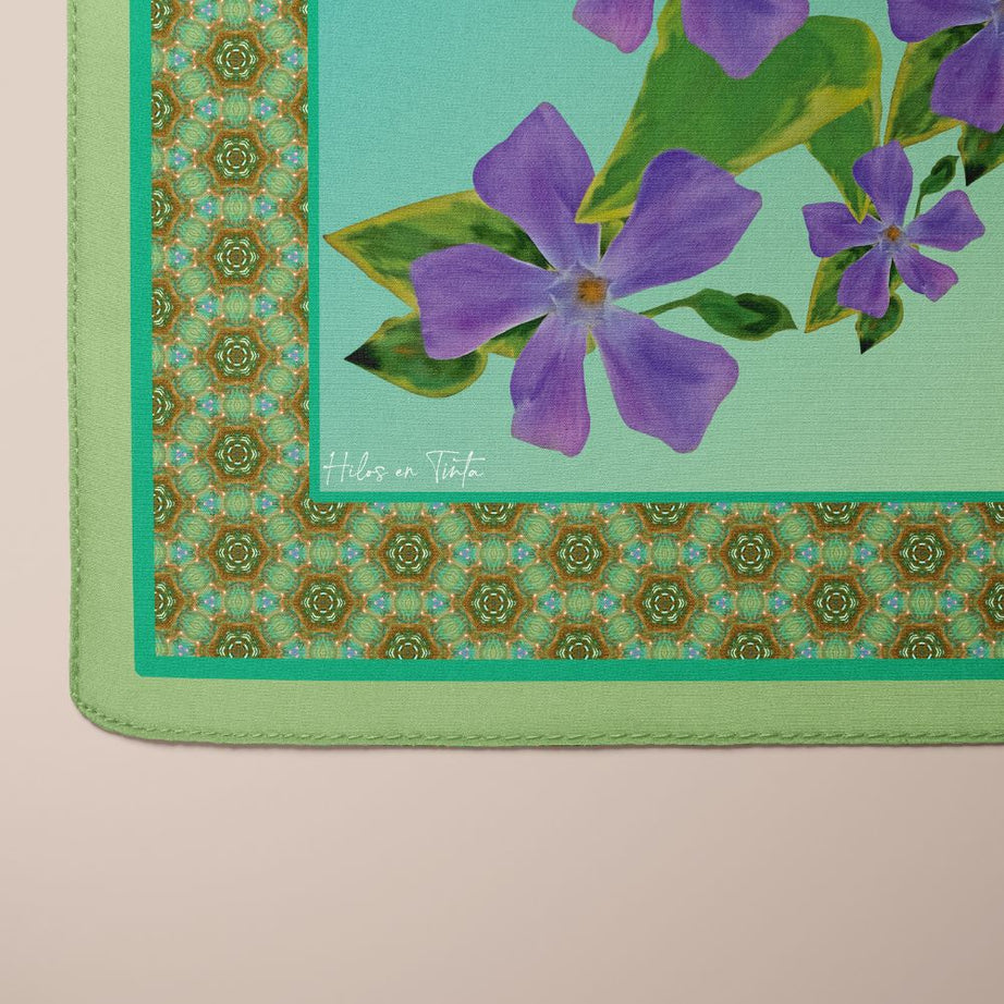 Pañuelo Violetas de campo Eco-Couture A