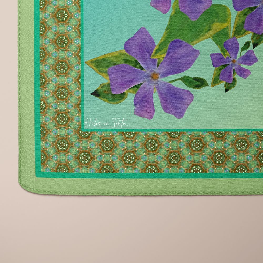 Pañuelo Violetas de campo Eco-Couture A